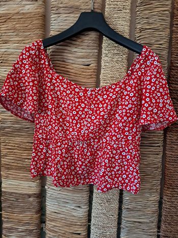 Haut fleuri court taille S Kiabi