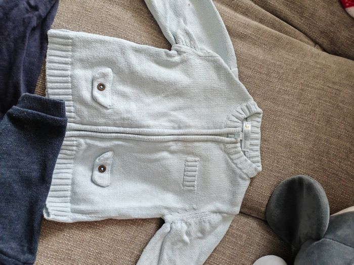 Lot 3 gilets bébé garçon 6 mois - photo numéro 3
