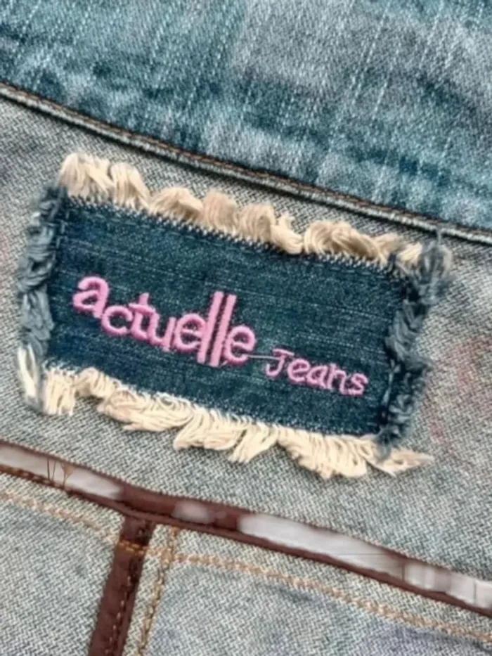 Veste jean cintrée sans manches avec motif marque Actuelle Jeans - photo numéro 5