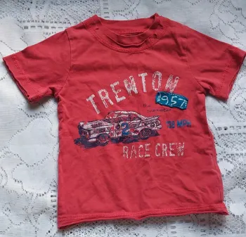 Tee-shirt bébé "Trenton 1957 Race Crew", rouge, en très bon état, taille 12 mois