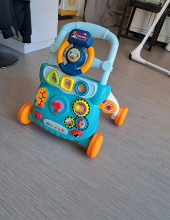 Trotteur d'éveil interactif pour bébé