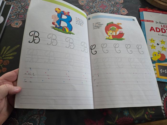 Livre d activités sur les majuscules cursives - photo numéro 3