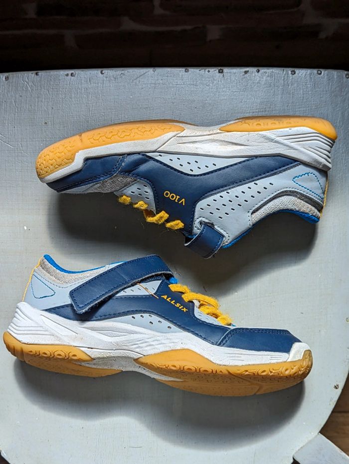 Baskets Decathlon Taille 34 - photo numéro 2