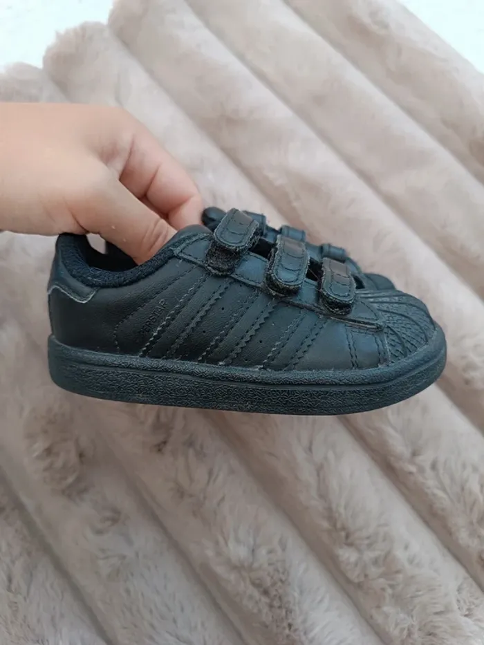 🔸 Baskets Scratchs Adidas Superstar Noires 22🔸 - photo numéro 3