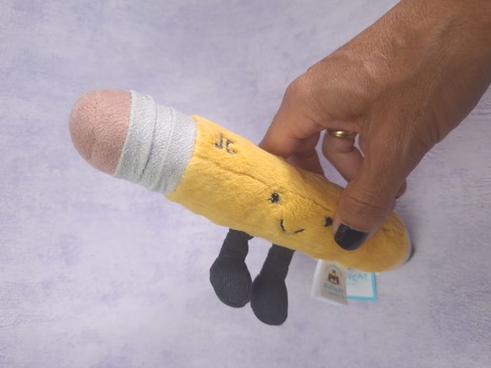 Peluche Jellycat crayon Amuseables Pencil A6PNC NWT - photo numéro 3