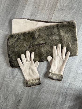 Ensemble écharpe et gants polaire et fausse fourrure Y2K Vintage