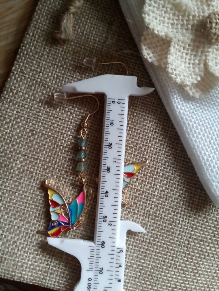 Boucles d'oreilles papillons et pierres d'apatite - photo numéro 3