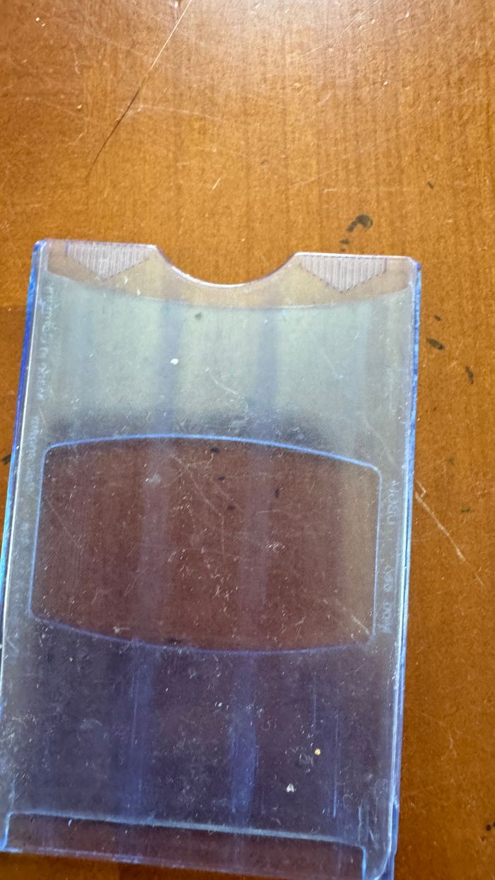 Protection carte en plastique - photo numéro 2