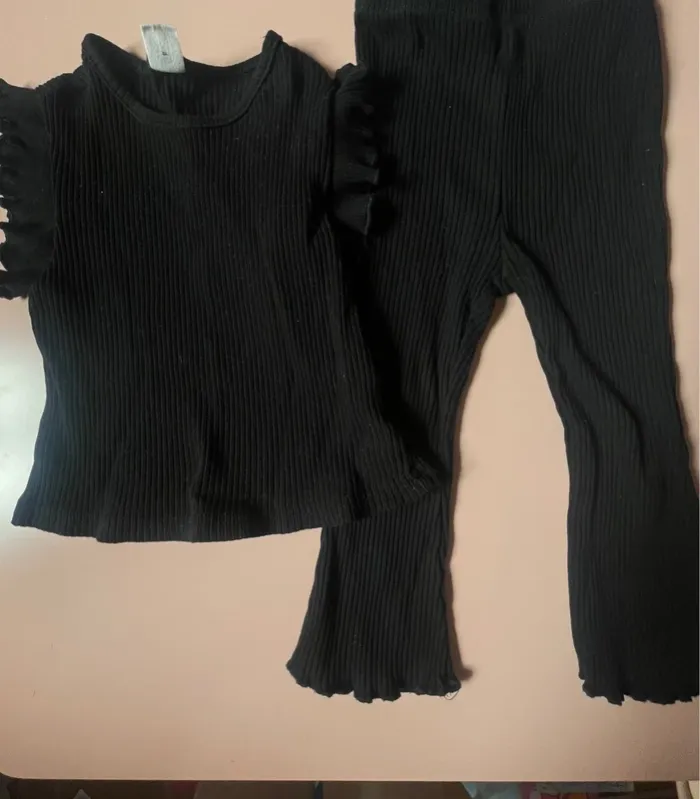Ensemble noir - photo numéro 2