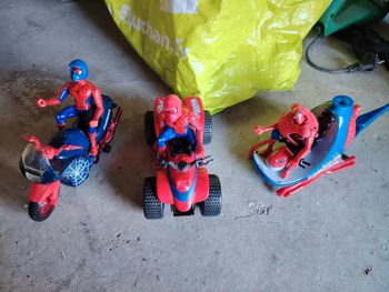 Lot spider man et vehicule. Quad, moto, hélico