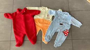 Lot ensemble nuit pyjama bébé 6 mois vêtement