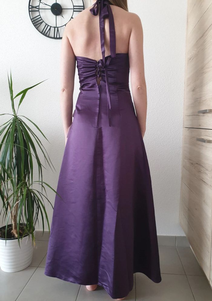 Robe couturiere pour cérémonie violette satinée - photo numéro 2