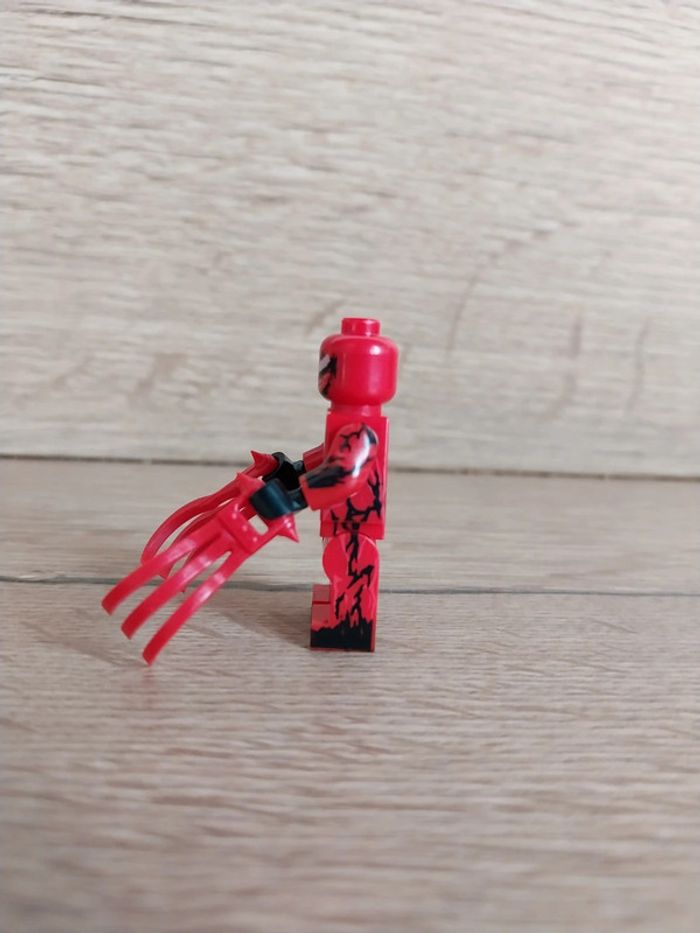 Figurine type lego Carnage Spiderman Marvel - photo numéro 2