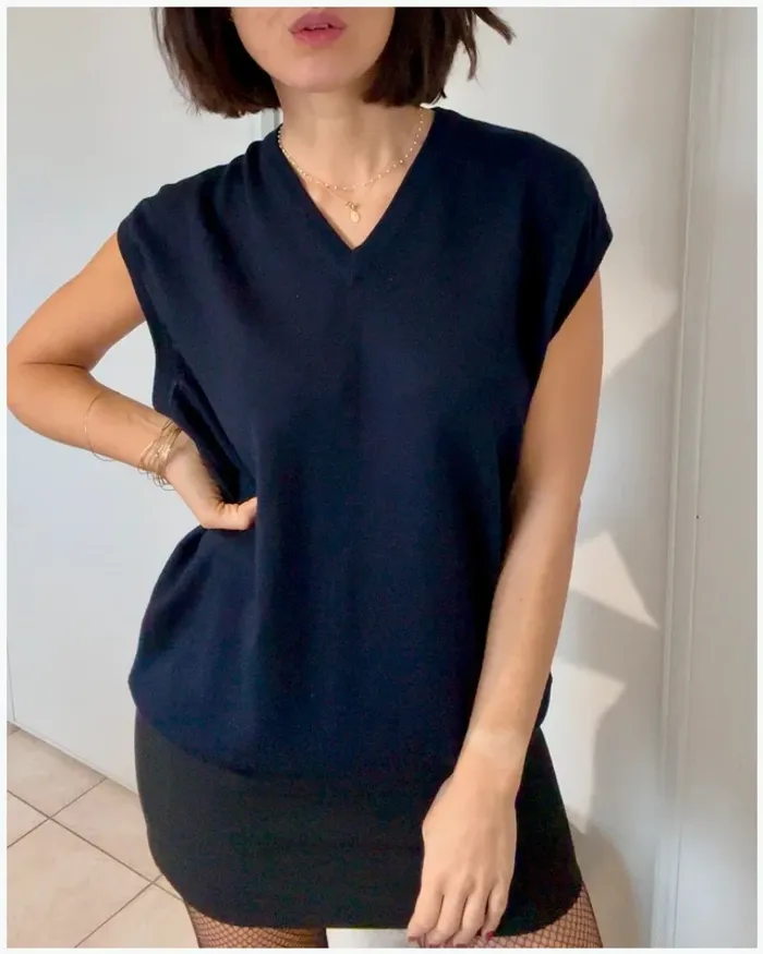 Pull Valentino sans manches bleu marine taille L - très bon état - photo numéro 4