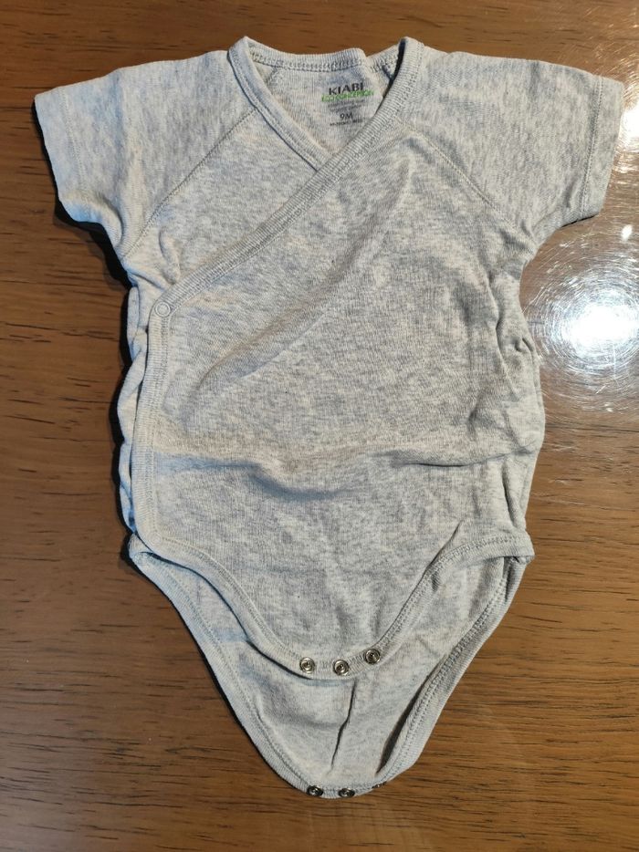 Lot de 8 bodies manches courtes taille 9 mois - photo numéro 5