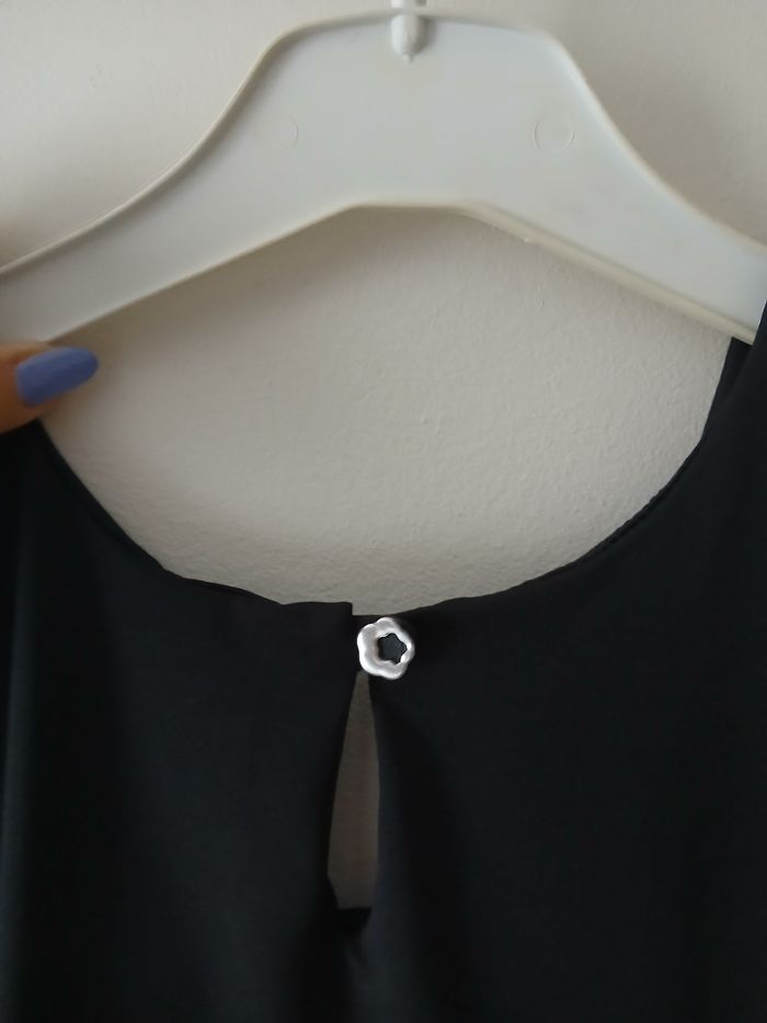 Robe noire - photo numéro 2