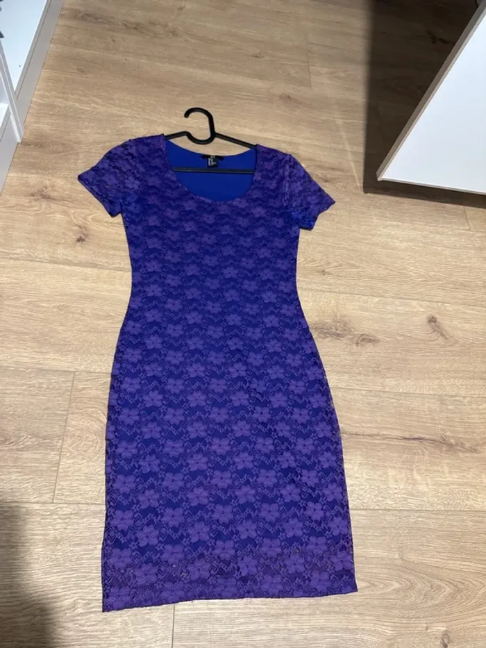 Robe d’été  moulante bleue marine violet