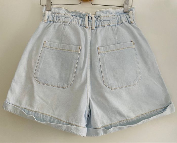 Short en jean clair - photo numéro 2