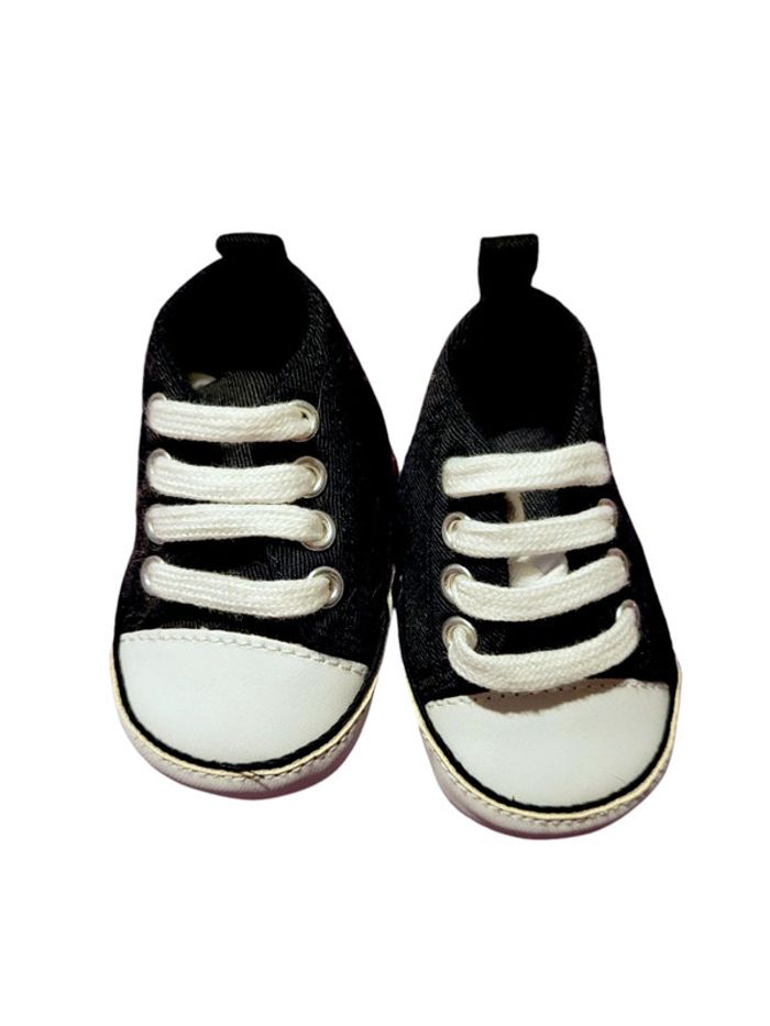 Chaussures souples, chaussons baskets 3-6 mois