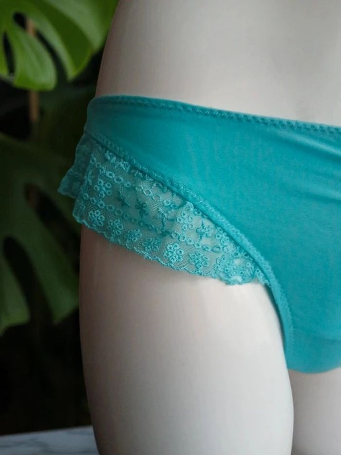 String dentelle 38 - photo numéro 2