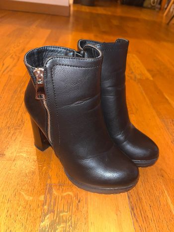 Bottines noires à talon