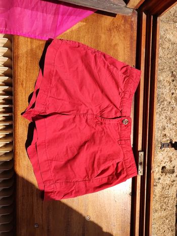 Short rouge