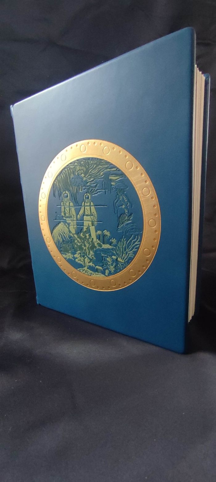 Magnifique coffret de luxe Jules verne " vingt mille lieues sous les mer"