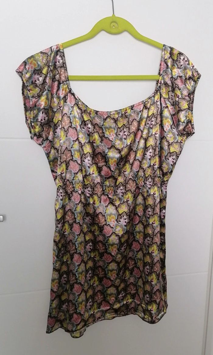 Tunique satin fleurs beige jaune rose Taille L Lola Espeleta - photo numéro 10