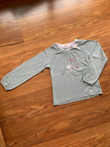 T-shirt à manches longues, chemise. 8 ans.