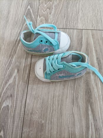 Chaussures bébé grises et turquoise