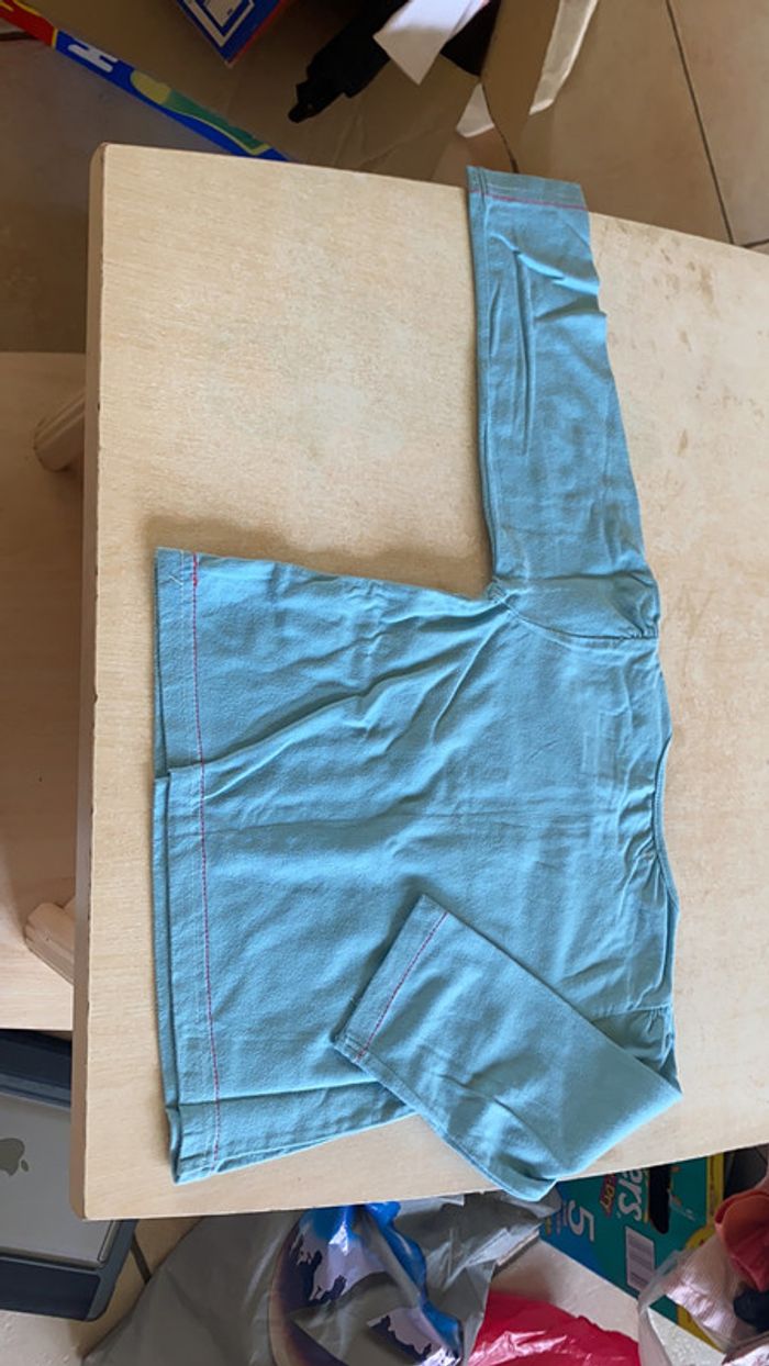 T-shirt bleu - photo numéro 2