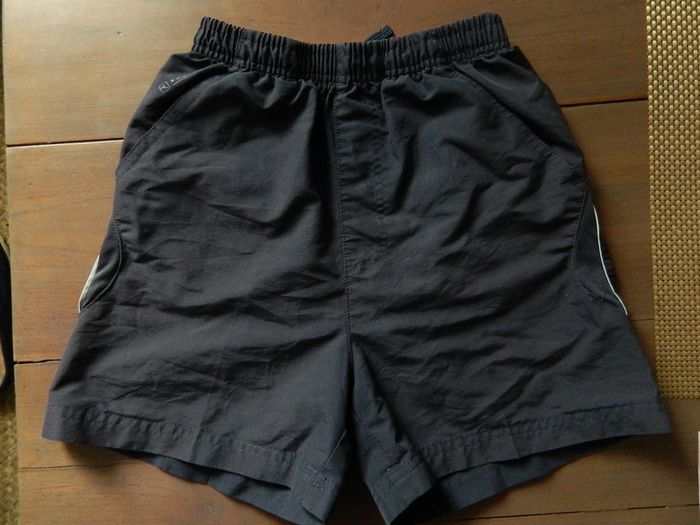 Short de sport "Domyos" T 10 ans