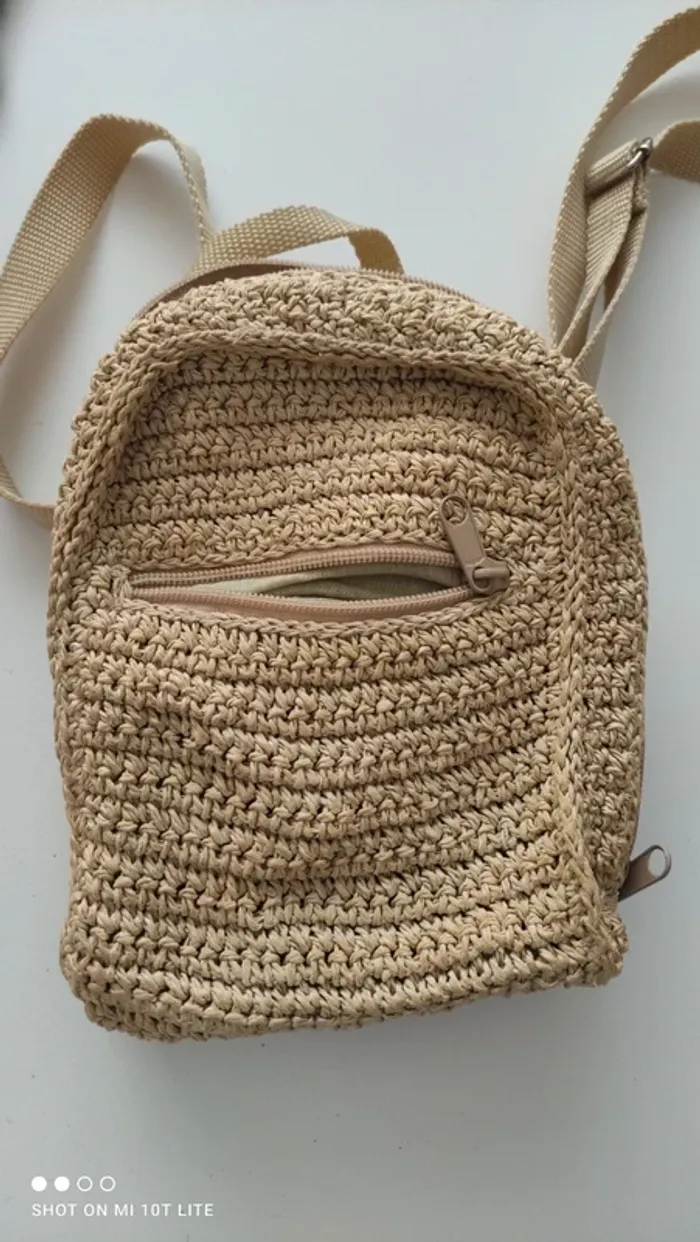 Petit sac à dos en paille vintage