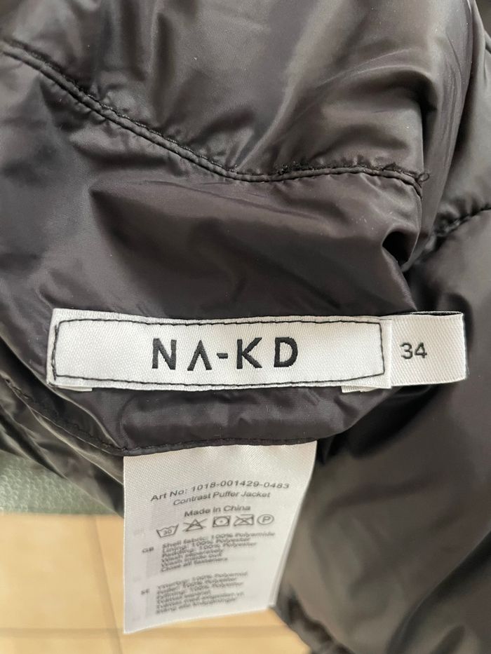 Doudoune noire et rouge - photo numéro 6