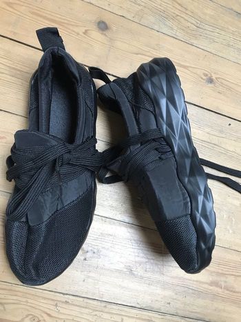 Baskets neuves car petit 36