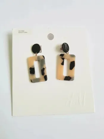 Boucles d'oreilles h&m neuves pendantes beige et noires