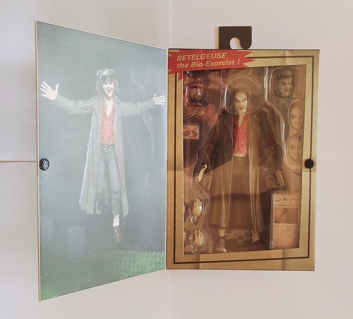 BEETLEJUICE 1998 - Beetljuice "Tour Guide" - NECA Ultimate Figurine 18cm - photo numéro 5