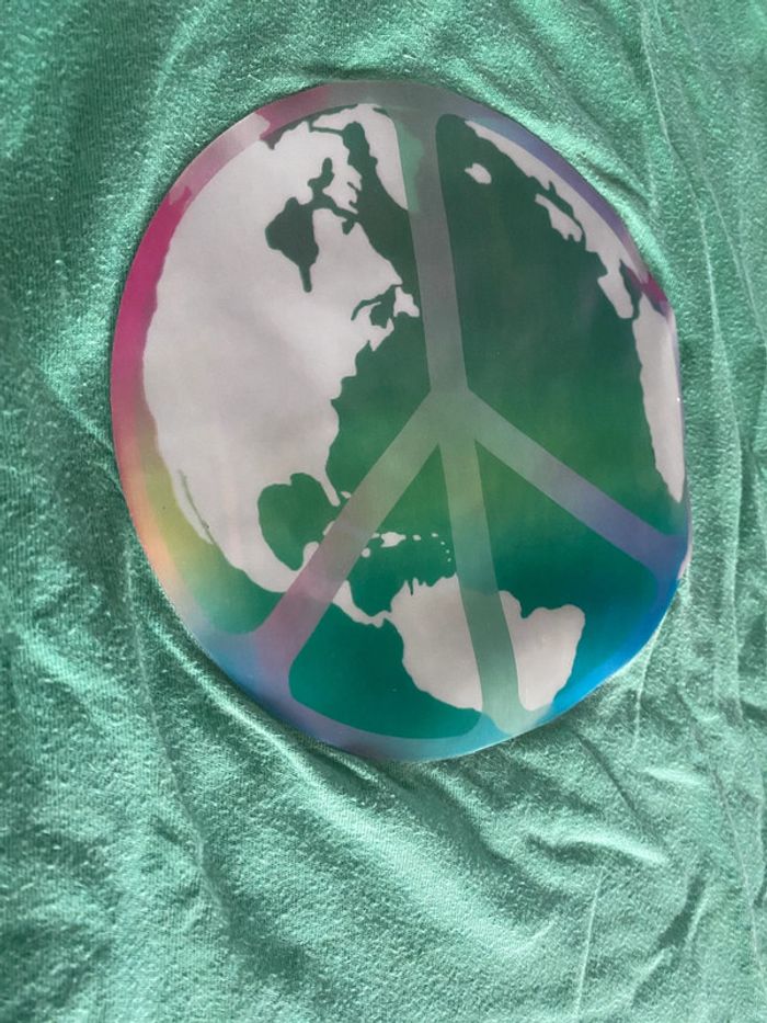 T-shirt vert gap fille 8 ans terre planète paix symbole holographique - photo numéro 2