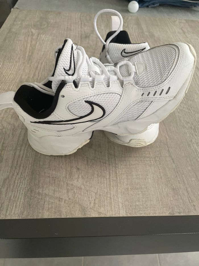 Basket nike air Heights