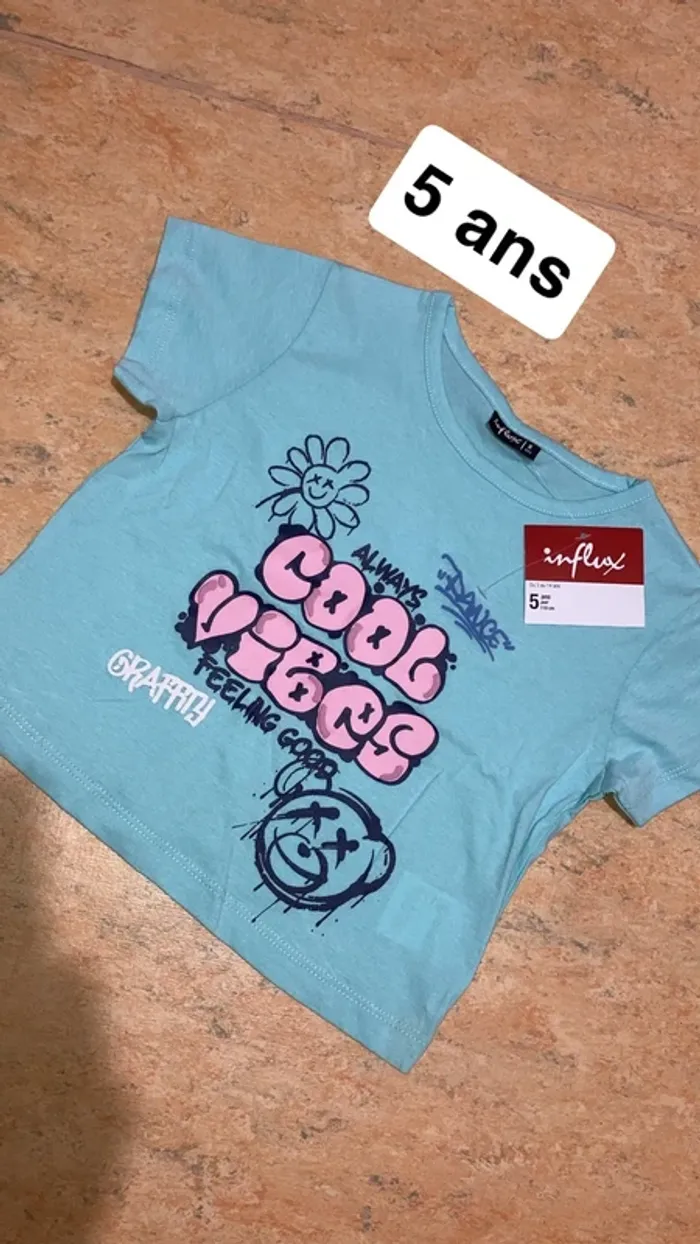 T-shirt 5 ans neuf