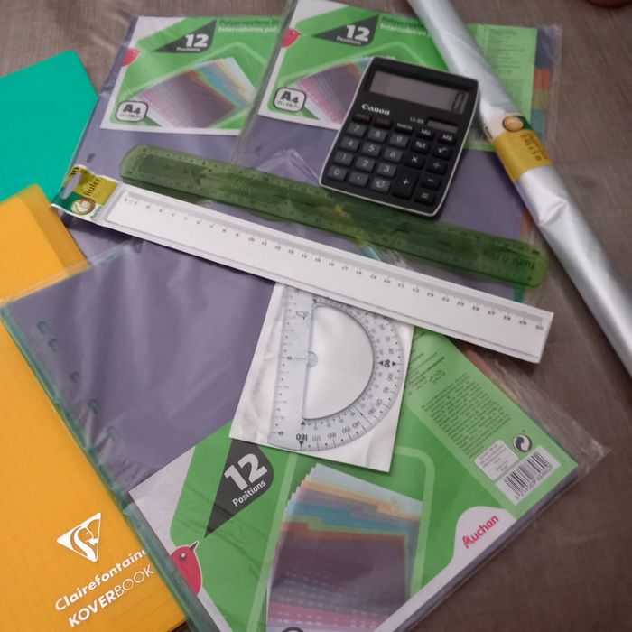 Fournitures scolaires - photo numéro 3