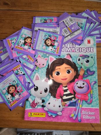 Lot Gabby et la Maison Magique Panini – 1 Album Neuf + 50 Pochettes Stickers