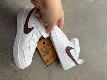 Paire de basket Nike toys story Woody 