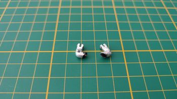 Lot x2 pots échappement pièce détachée miniature Bugatti EB110 1992 Maisto 1/18 1/18ème #B79