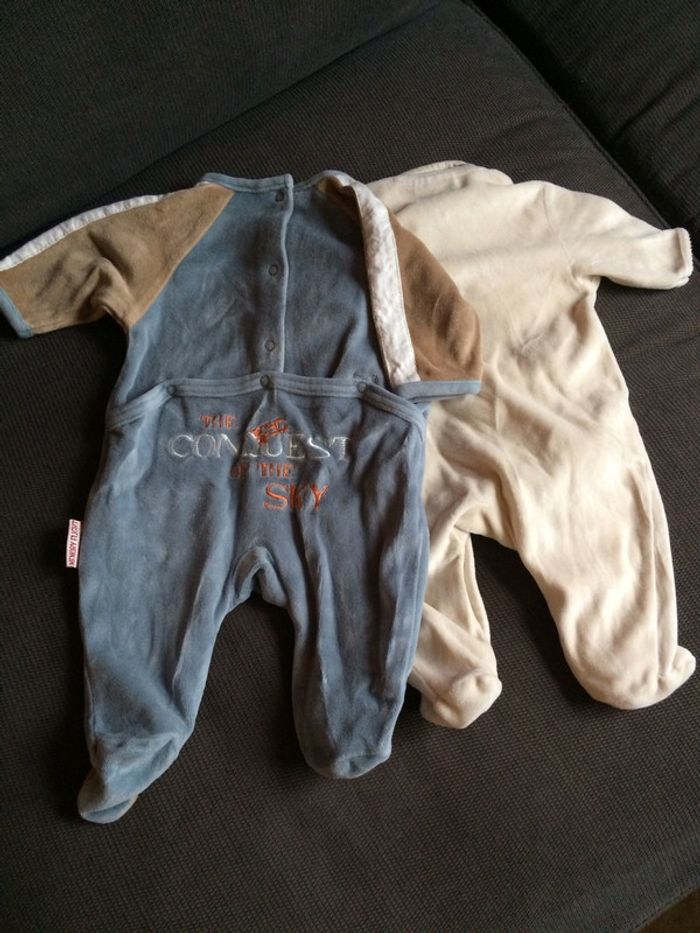 Lot de 2 pyjamas Kiabi 1 mois - photo numéro 2