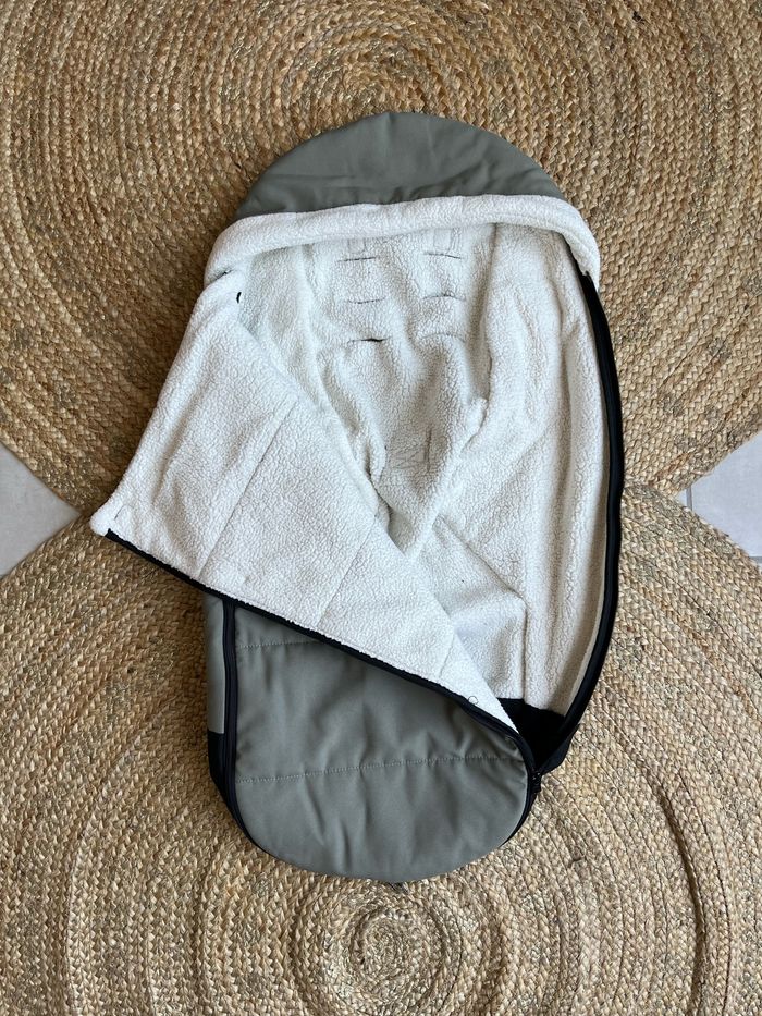Chancelière olive poussette yoyo Stokke - photo numéro 3