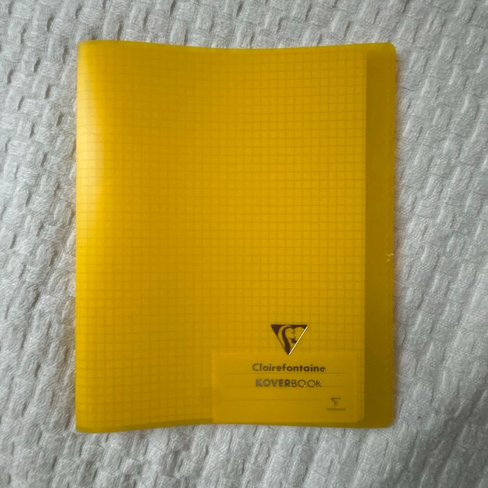 Lot de fournitures scolaires - photo numéro 2