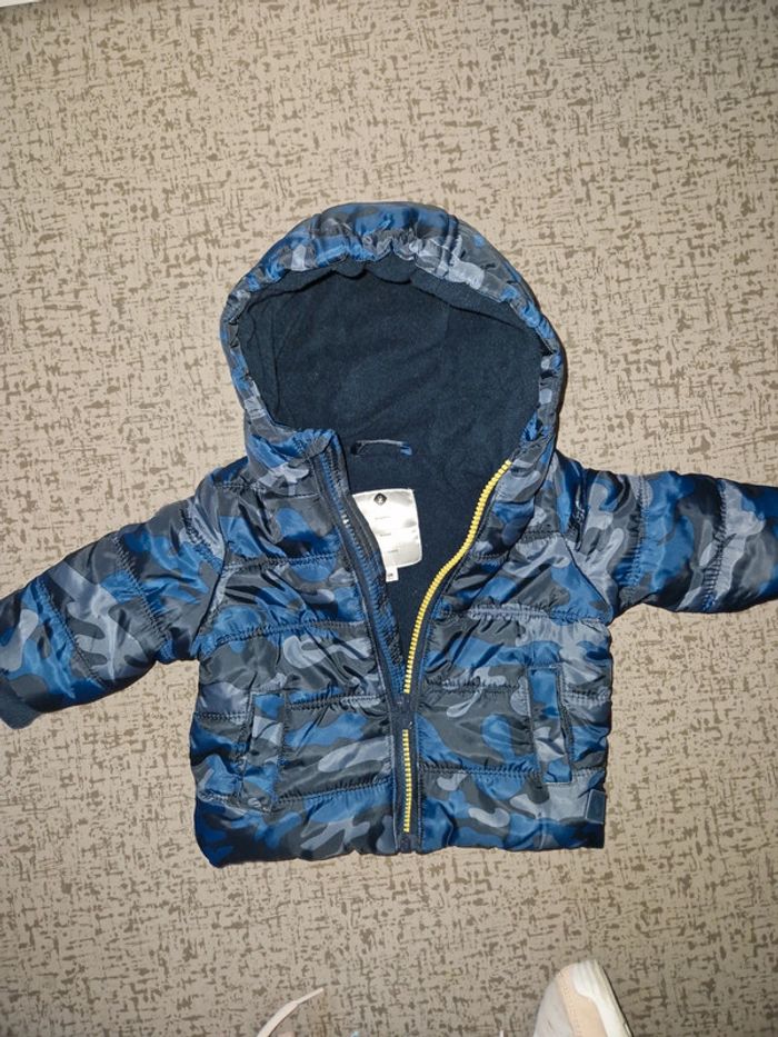 Doudoune bébé tbe 6 mois Z