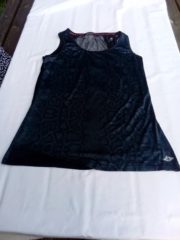 Haut sport taille 44