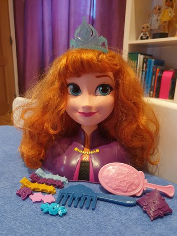 Tête à coiffer Anna de la Reine des Neiges + accessoires